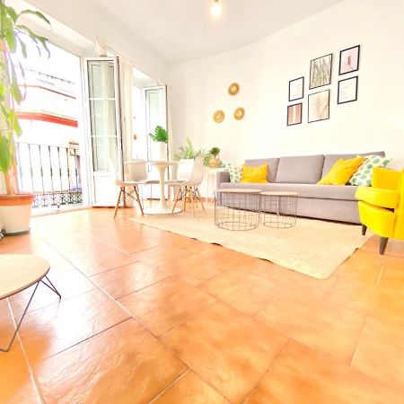 Comfortable Studio Old Town, Parking Optional Sevilla Buitenkant foto