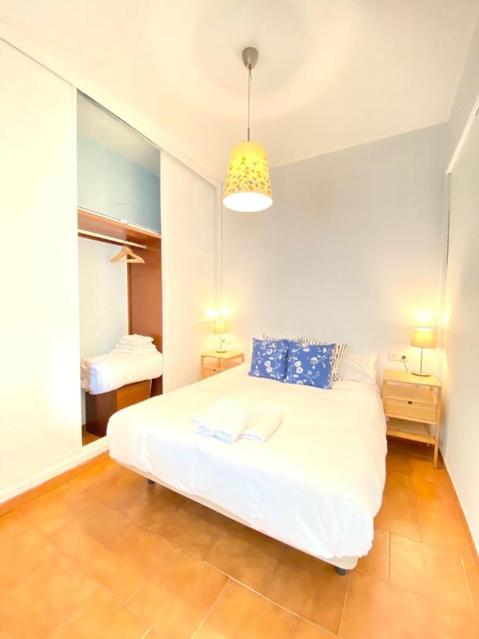 Comfortable Studio Old Town, Parking Optional Sevilla Buitenkant foto