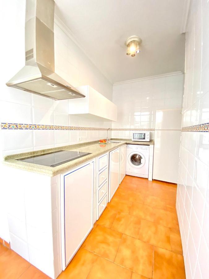 Comfortable Studio Old Town, Parking Optional Sevilla Buitenkant foto