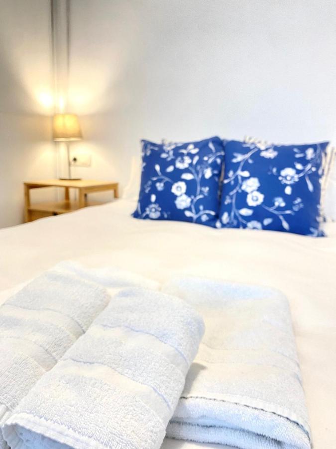 Comfortable Studio Old Town, Parking Optional Sevilla Buitenkant foto